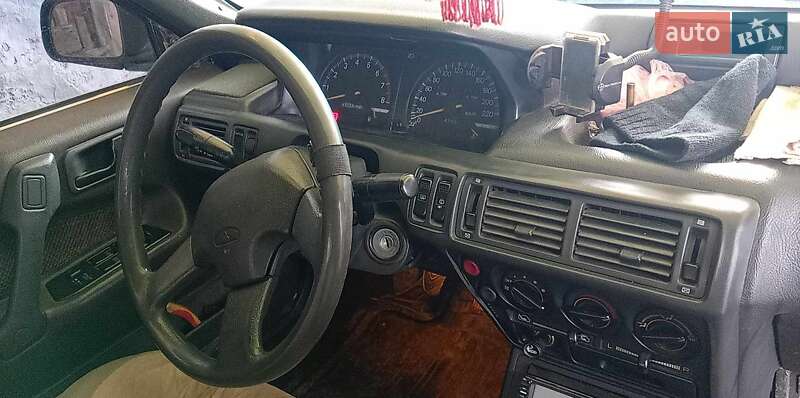 Седан Mitsubishi Galant 1992 в Миколаєві