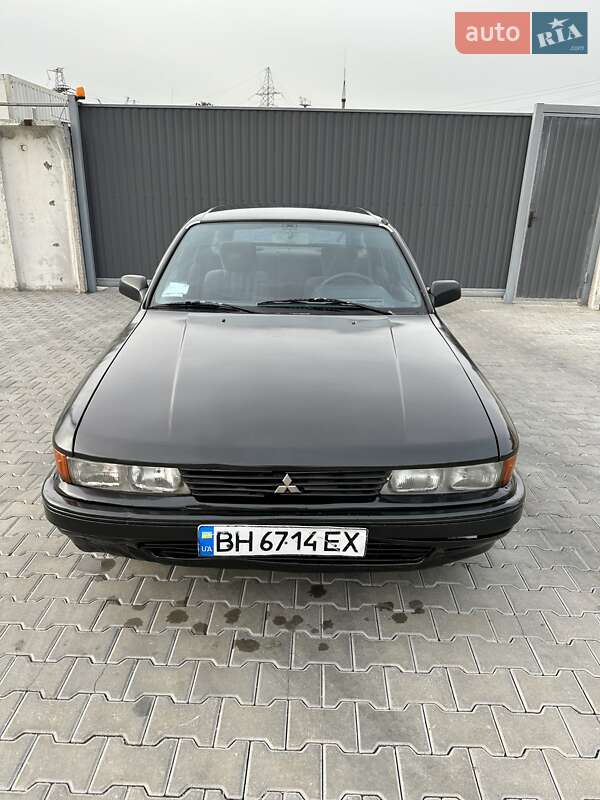 Mitsubishi Galant 1989