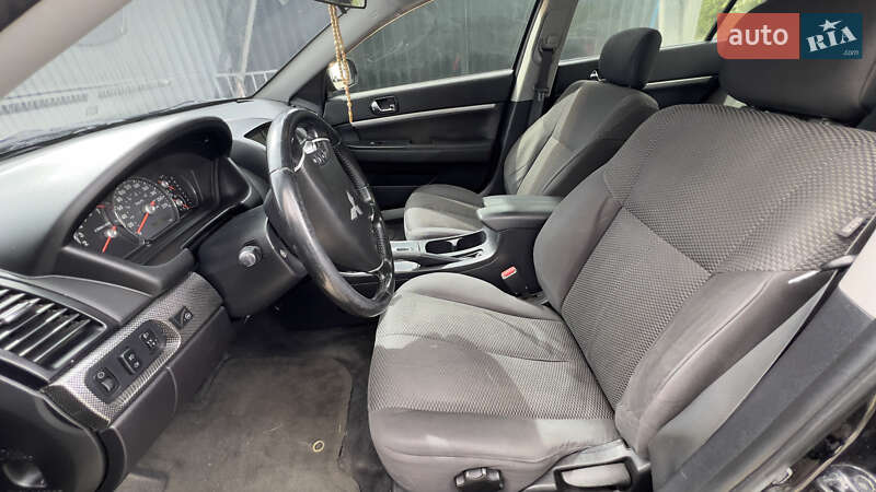 Седан Mitsubishi Galant 2008 в Львове