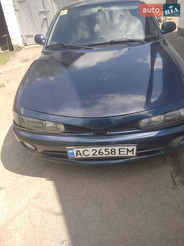 Седан Mitsubishi Galant 1995 в Луцке