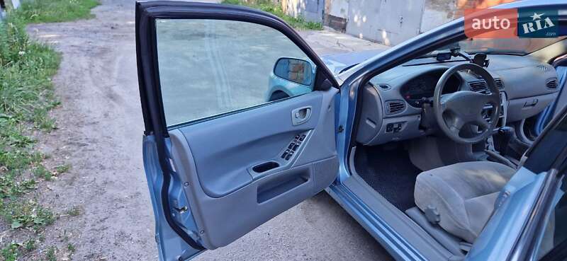 Седан Mitsubishi Galant 2003 в Полтаве