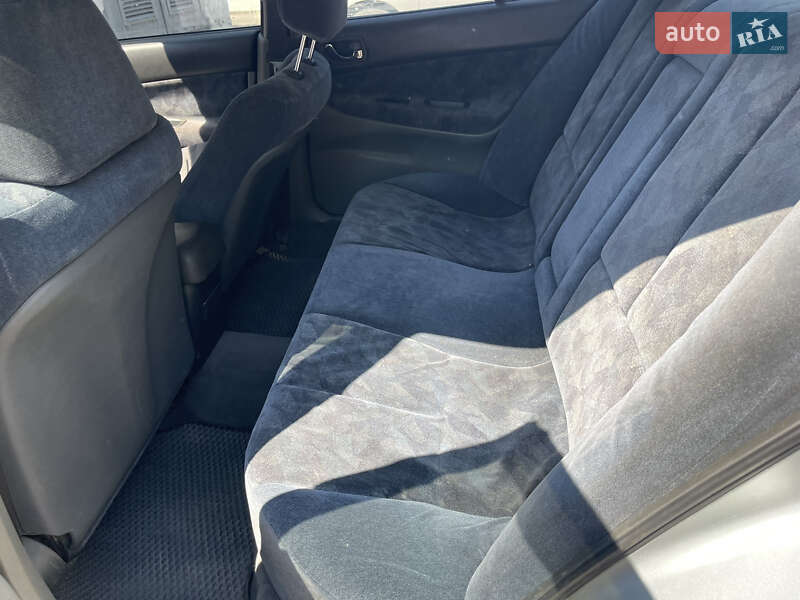 Седан Mitsubishi Galant 1997 в Измаиле