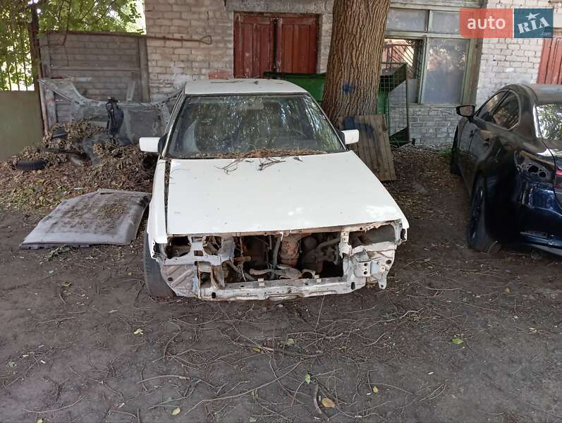 Седан Mitsubishi Galant 1986 в Днепре