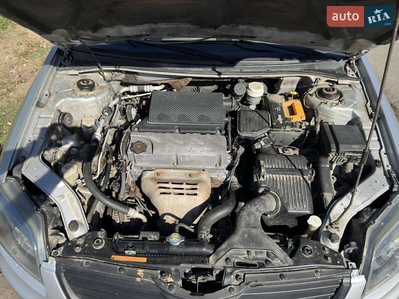 Седан Mitsubishi Galant 2007 в Хмельницком