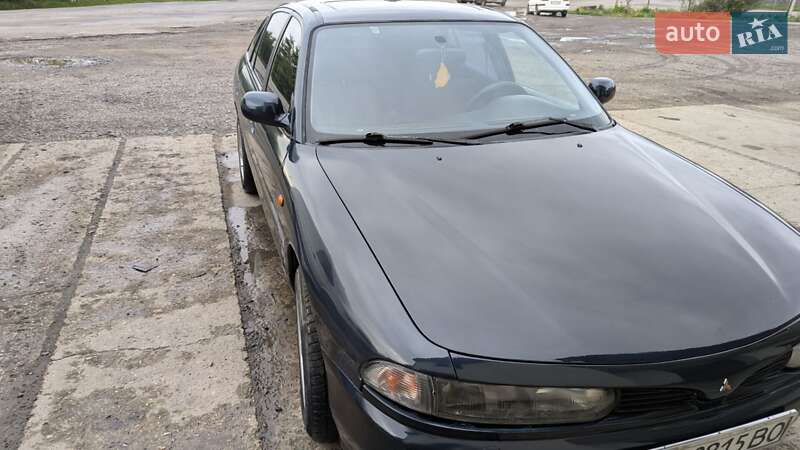 Ліфтбек Mitsubishi Galant 1993 в Шумську