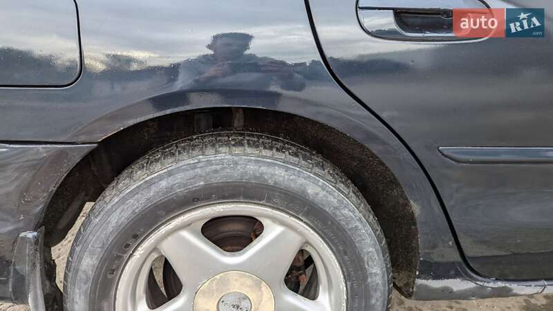 Ліфтбек Mitsubishi Galant 1993 в Шумську