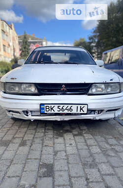 Седан Mitsubishi Galant 1989 в Ровно