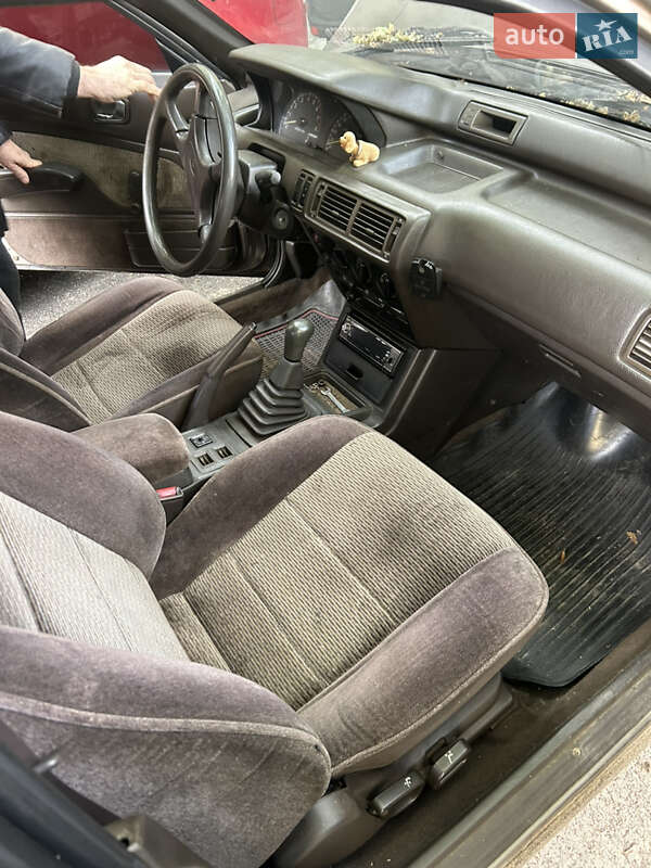 Седан Mitsubishi Galant 1992 в Львове