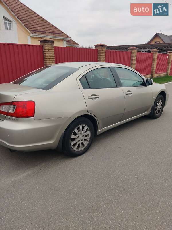 Седан Mitsubishi Galant 2008 в Киеве