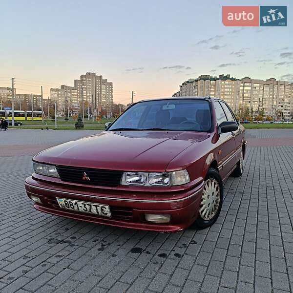 Седан Mitsubishi Galant 1992 в Львове