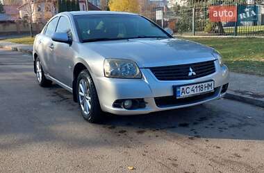 Седан Mitsubishi Galant 2009 в Луцке