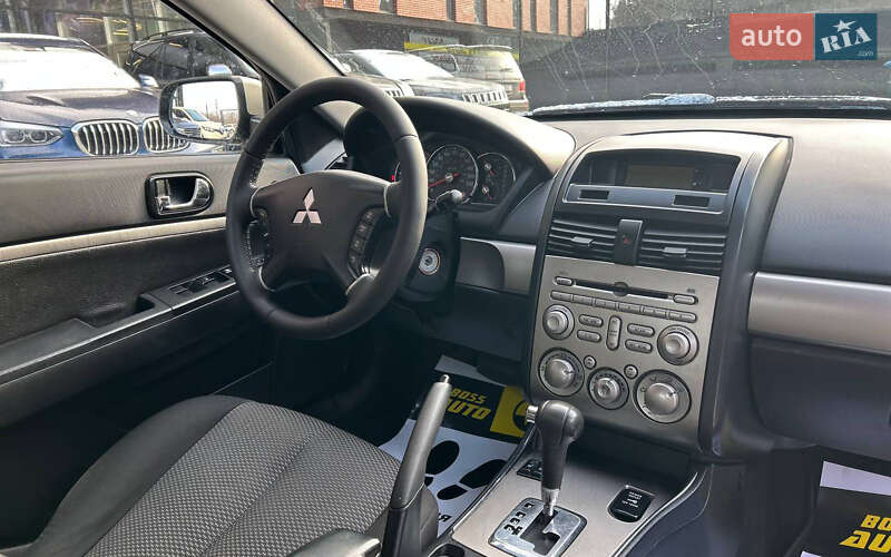 Седан Mitsubishi Galant 2008 в Черновцах