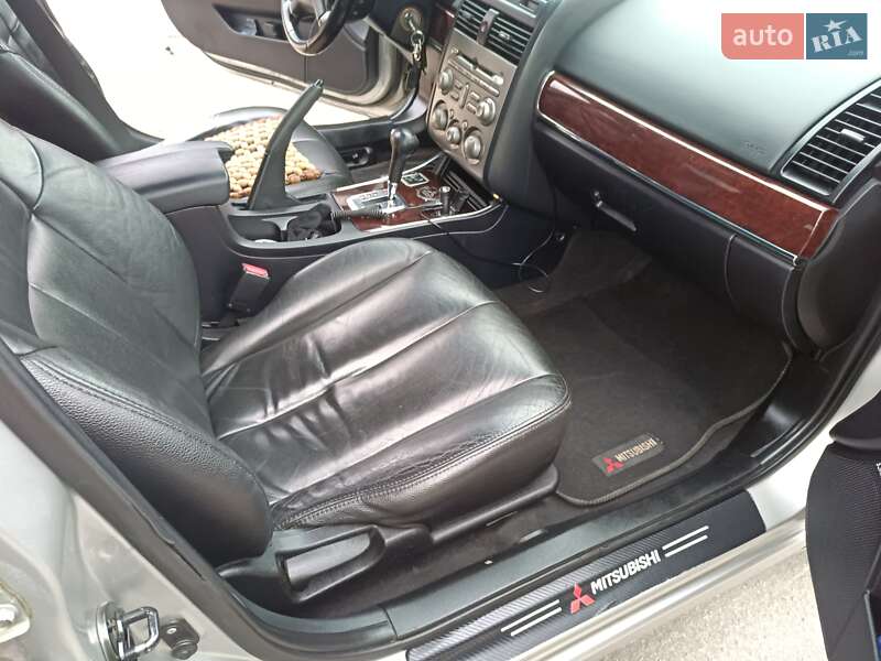 Седан Mitsubishi Galant 2008 в Звягелі