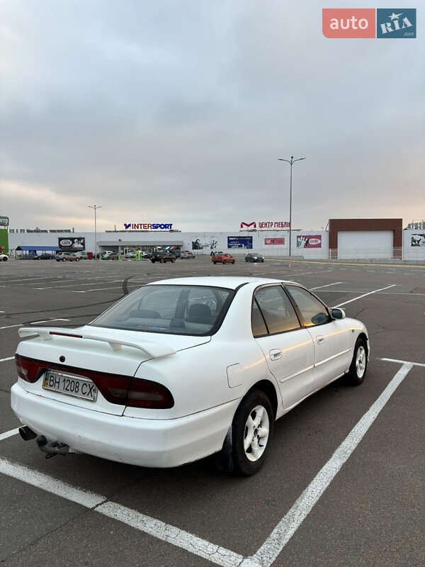 Седан Mitsubishi Galant 1993 в Одесі