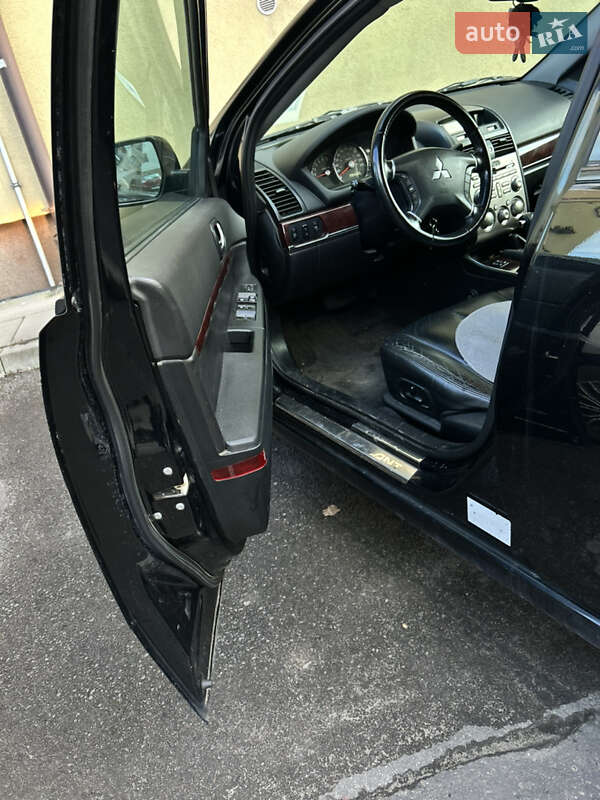 Седан Mitsubishi Galant 2009 в Решетиловке