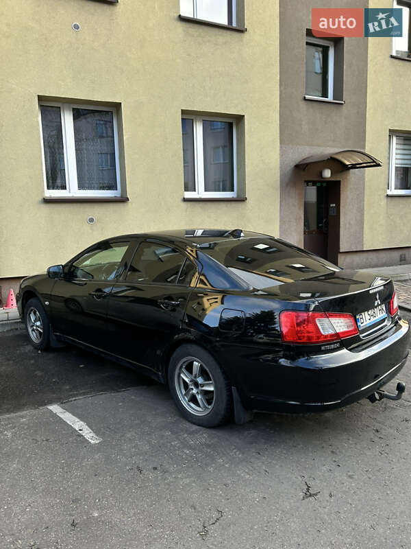 Седан Mitsubishi Galant 2009 в Решетиловке