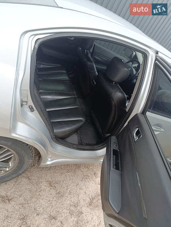 Седан Mitsubishi Galant 2007 в Киеве