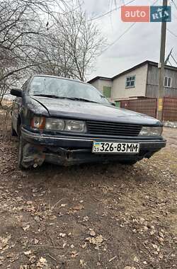 Ліфтбек Mitsubishi Galant 1989 в Чернігові