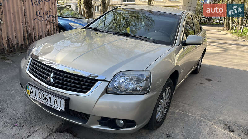 Mitsubishi Galant 2009