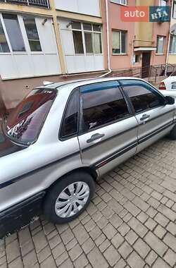 Седан Mitsubishi Galant 1988 в Одессе
