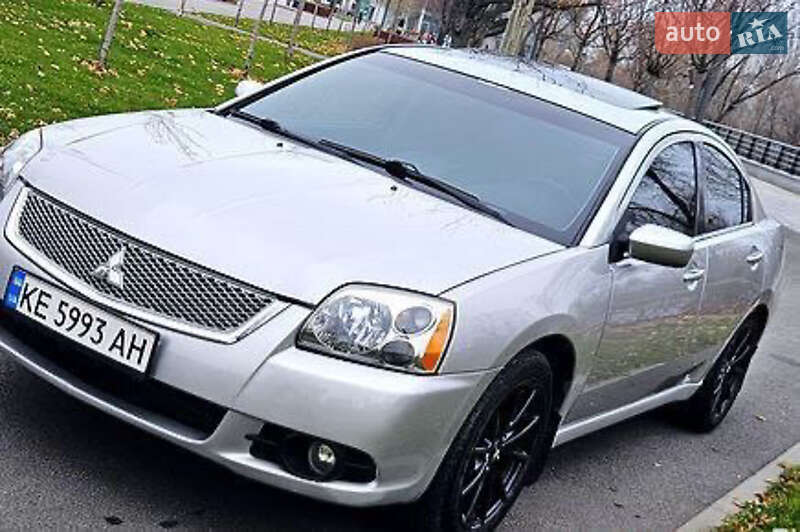 Седан Mitsubishi Galant 2011 в 