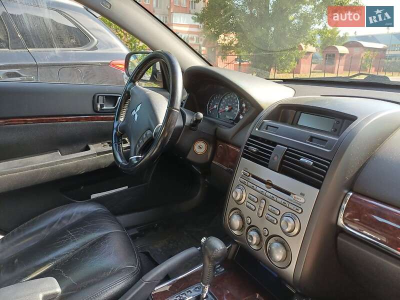 Седан Mitsubishi Galant 2009 в Киеве