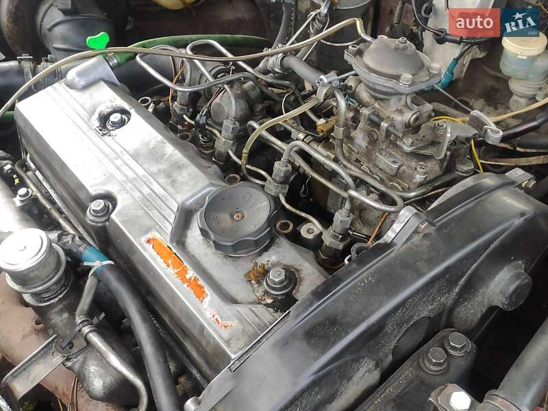Седан Mitsubishi Galant 1988 в Броварах