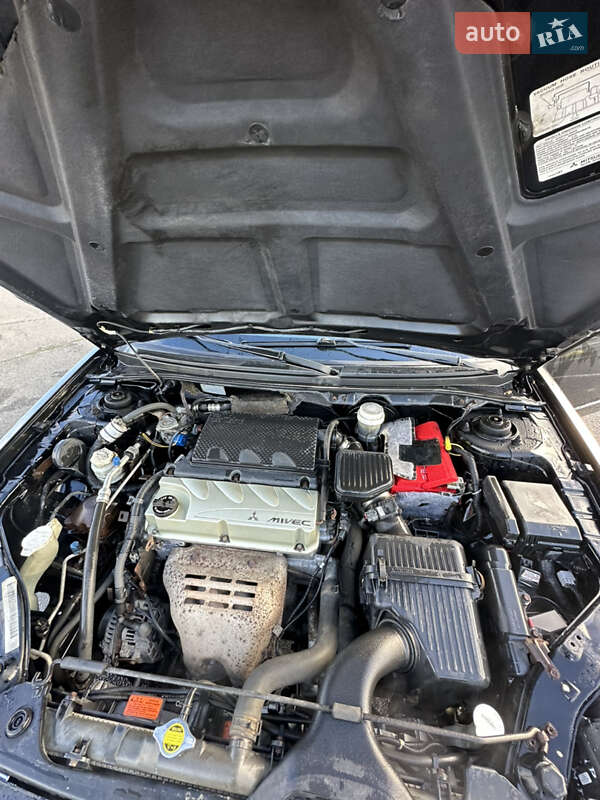 Седан Mitsubishi Galant 2004 в Киеве