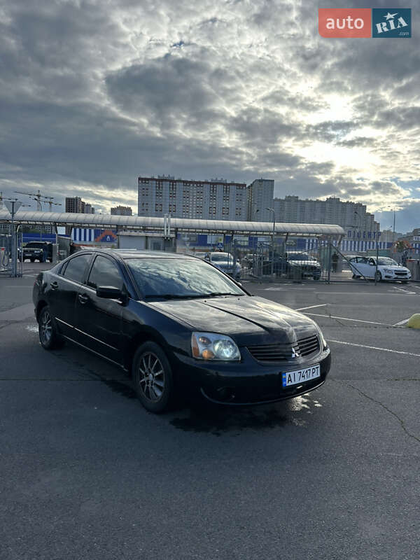 Седан Mitsubishi Galant 2004 в Киеве