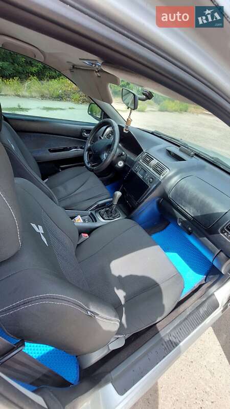 Седан Mitsubishi Galant 2001 в Южноукраинске