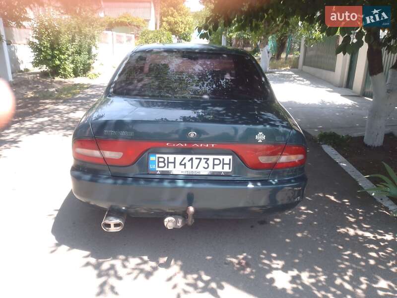 Седан Mitsubishi Galant 1995 в Арцизові