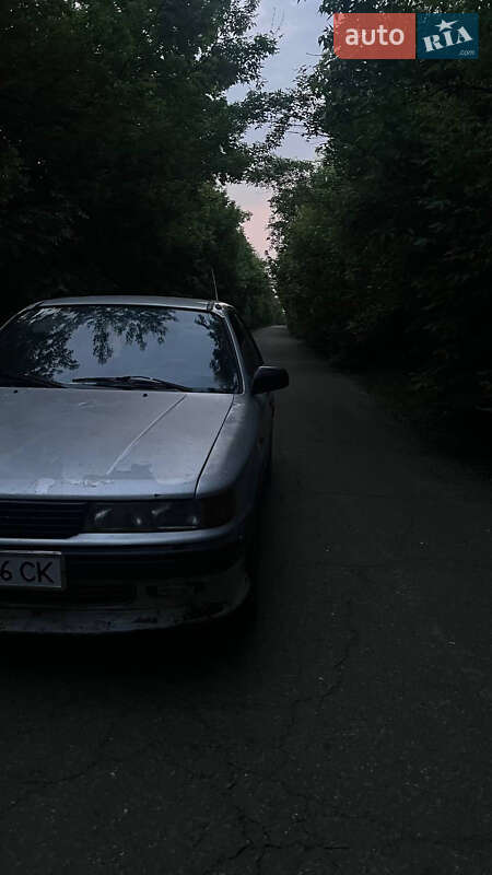 Mitsubishi Galant 1988