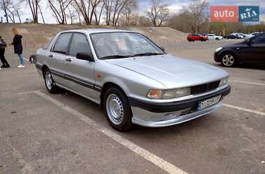 Лифтбек Mitsubishi Galant 1989 в 