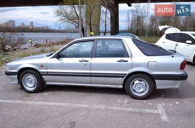 Лифтбек Mitsubishi Galant 1989 в 