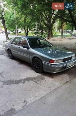 Ліфтбек Mitsubishi Galant 1990 в Рівному