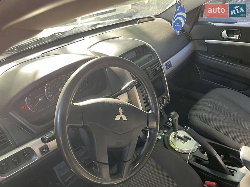 Седан Mitsubishi Galant 2007 в Киеве