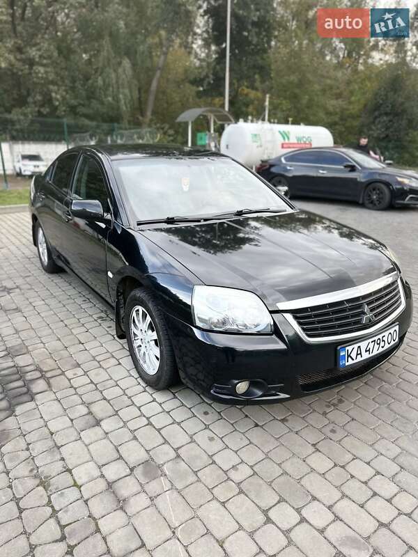 Седан Mitsubishi Galant 2009 в Киеве