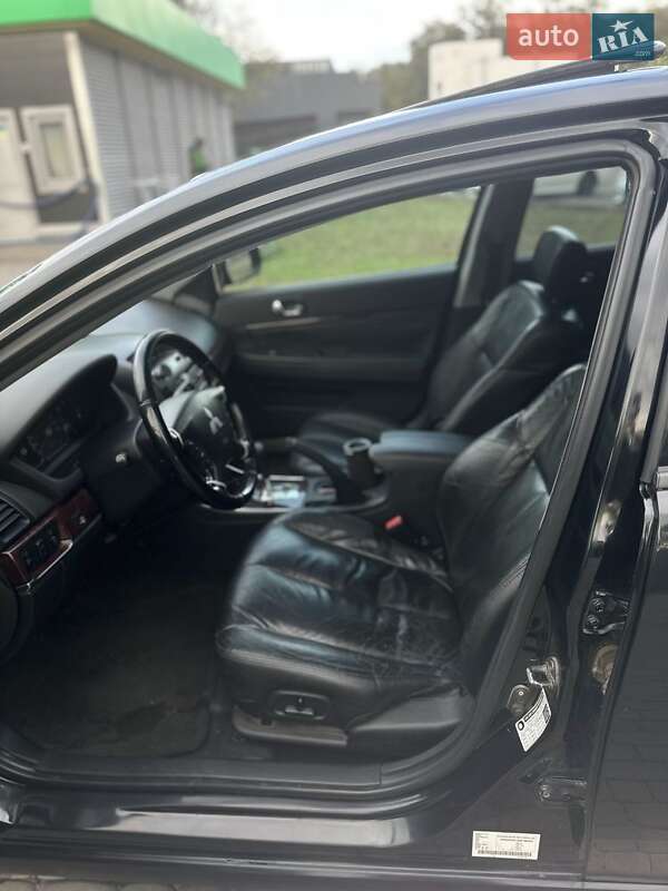 Седан Mitsubishi Galant 2009 в Киеве