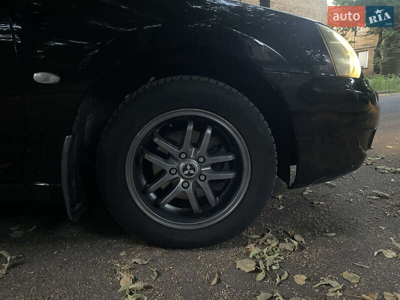 Седан Mitsubishi Galant 2007 в Киеве