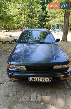 Лифтбек Mitsubishi Galant 1989 в 