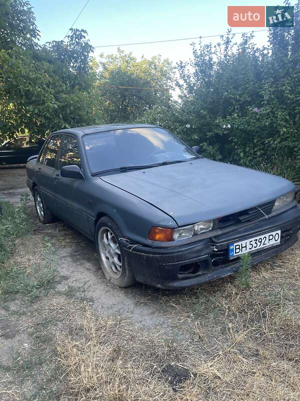 Седан Mitsubishi Galant 1991 в 