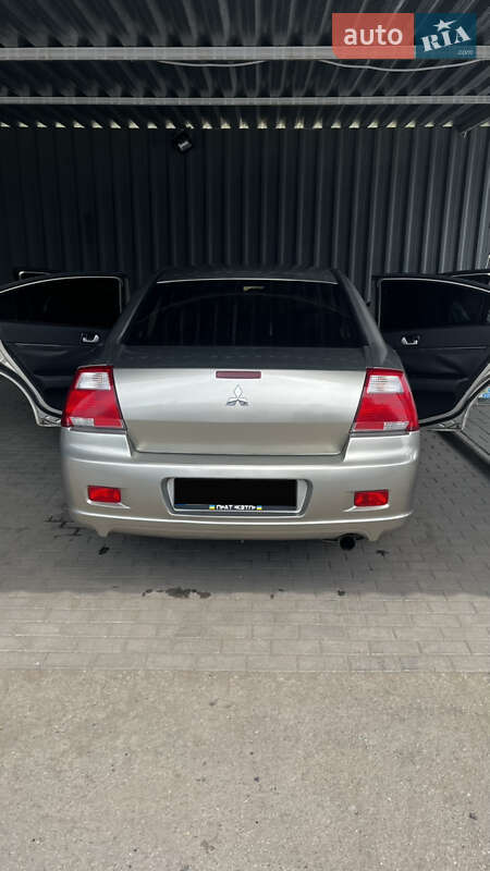 Седан Mitsubishi Galant 2006 в Краматорске