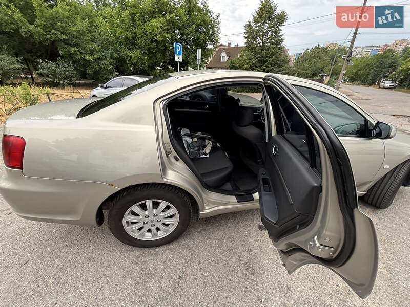 Седан Mitsubishi Galant 2009 в Киеве