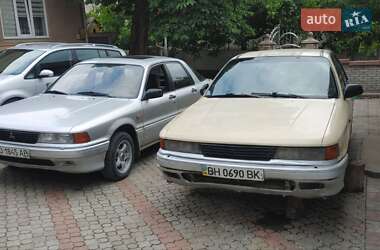 Лифтбек Mitsubishi Galant 1989 в 