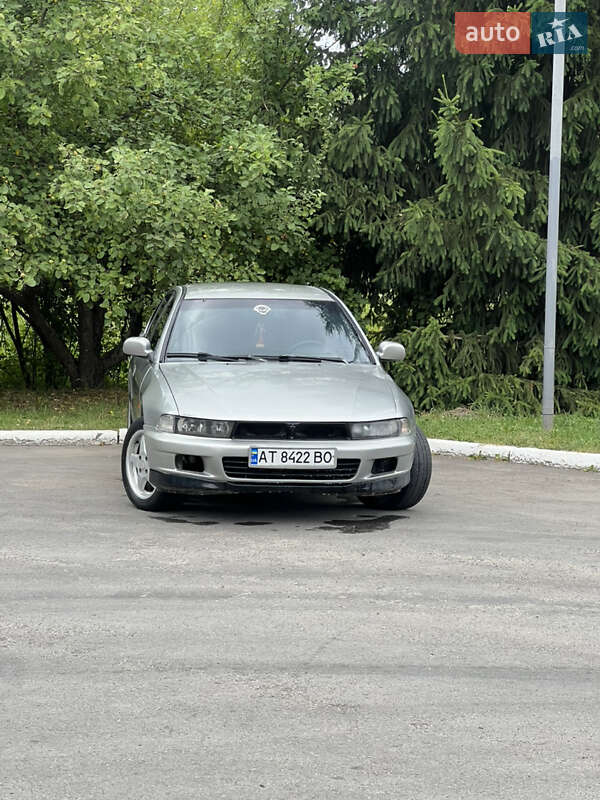 Mitsubishi Galant