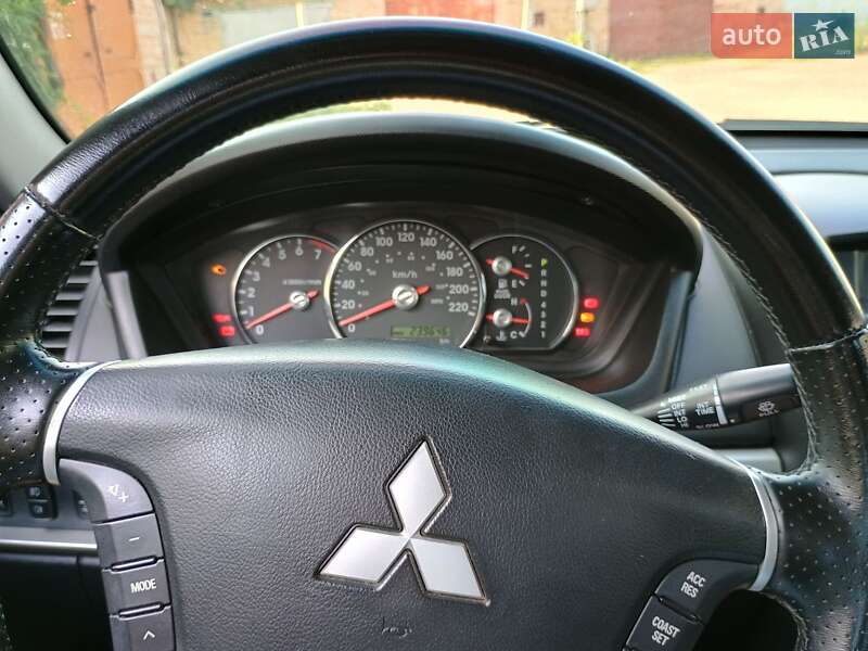Седан Mitsubishi Galant 2009 в Александрие