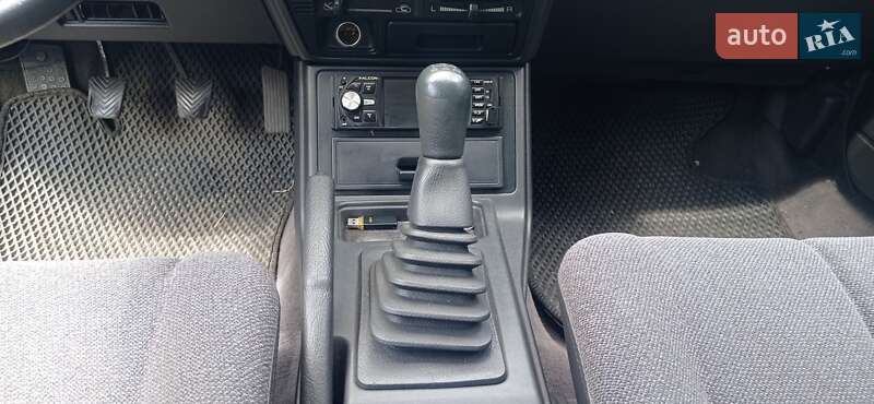 Седан Mitsubishi Galant 1988 в Виннице