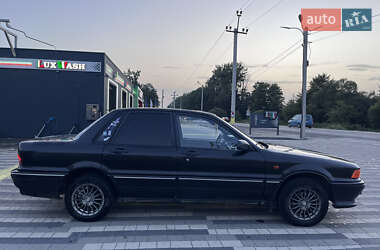 Седан Mitsubishi Galant 1991 в Львове