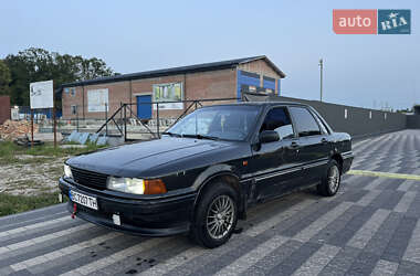 Седан Mitsubishi Galant 1991 в Львове