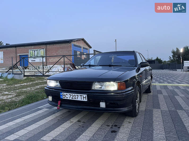 Седан Mitsubishi Galant 1991 в Львове